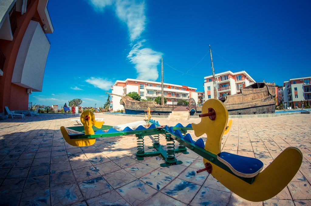 Privilege Fort Beach Apartments Sveti Vlas Exterior foto